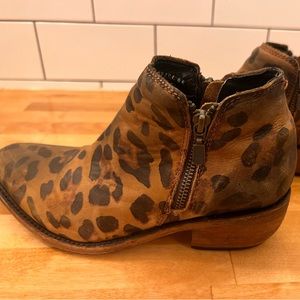 Liberty Black Boots Leopard ankle booties. Size 7.5.